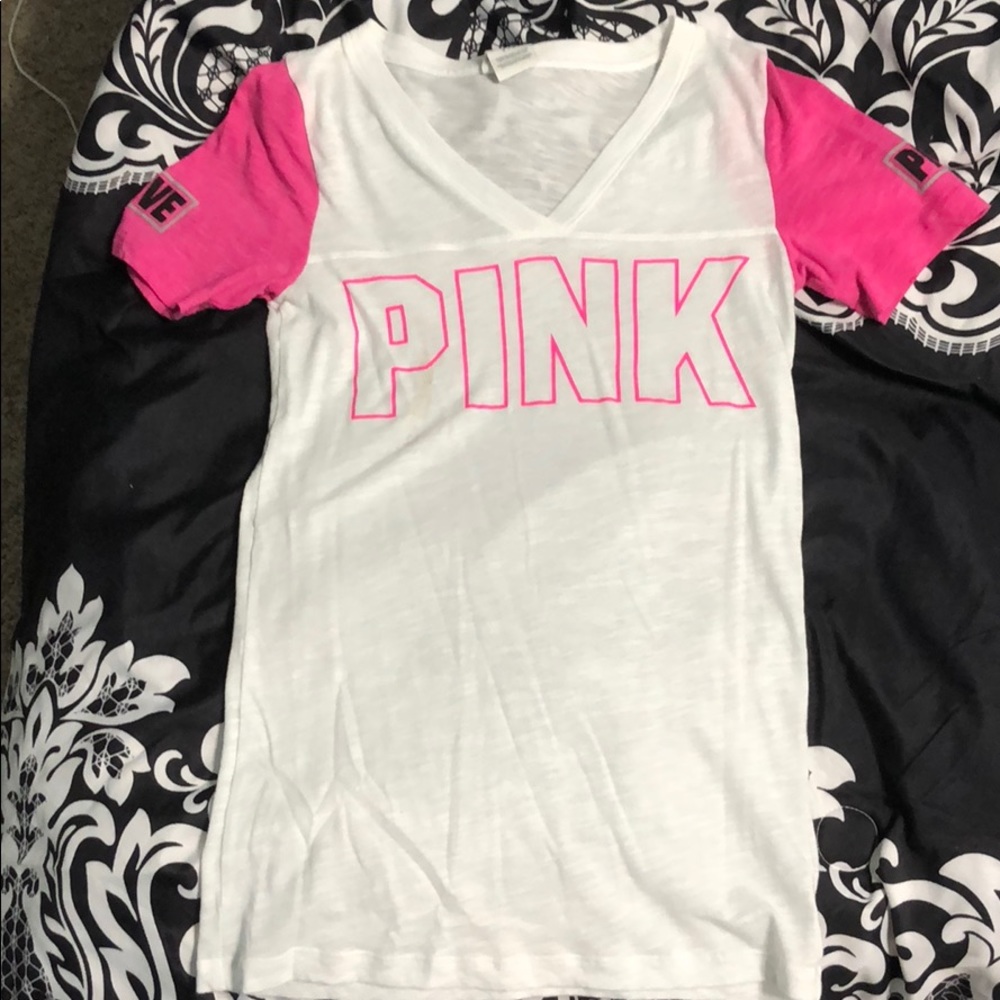 white and pink shirt